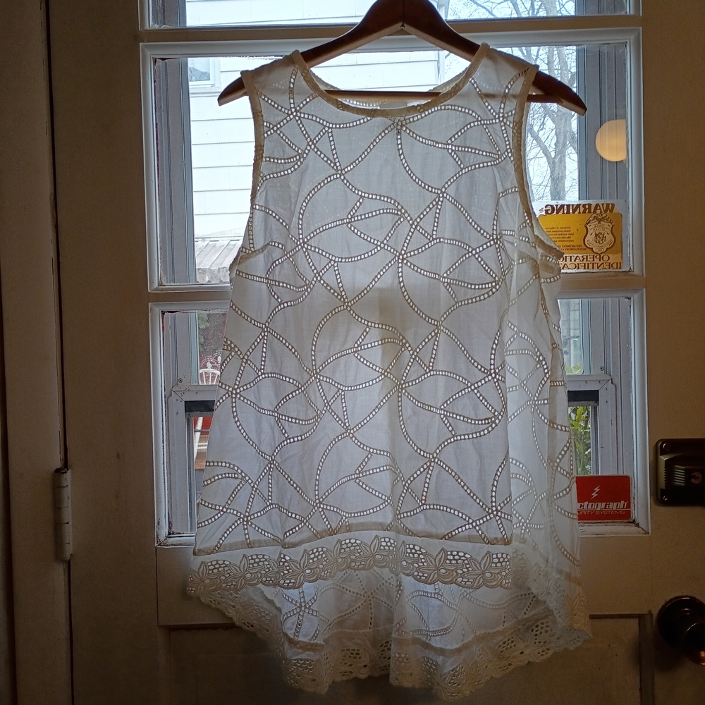 CAbi Top Women's Size Medium Sleeveless High Low Hem White Eyelet Cotton